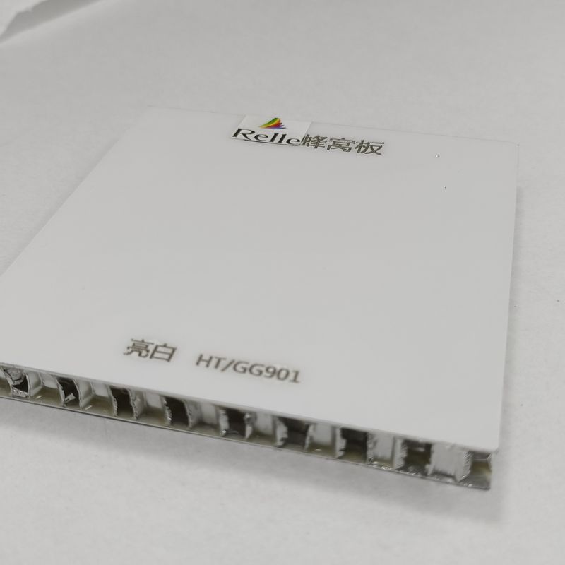 Panel Honeycomb Aluminium Alucore yang Diekstrusi 4x8 Untuk Aplikasi Bangunan Kapal