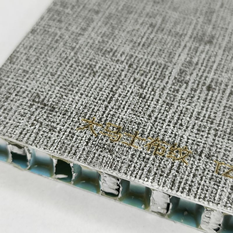 Panel Honeycomb Aluminium Alucore yang Diekstrusi 4x8 Untuk Aplikasi Bangunan Kapal
